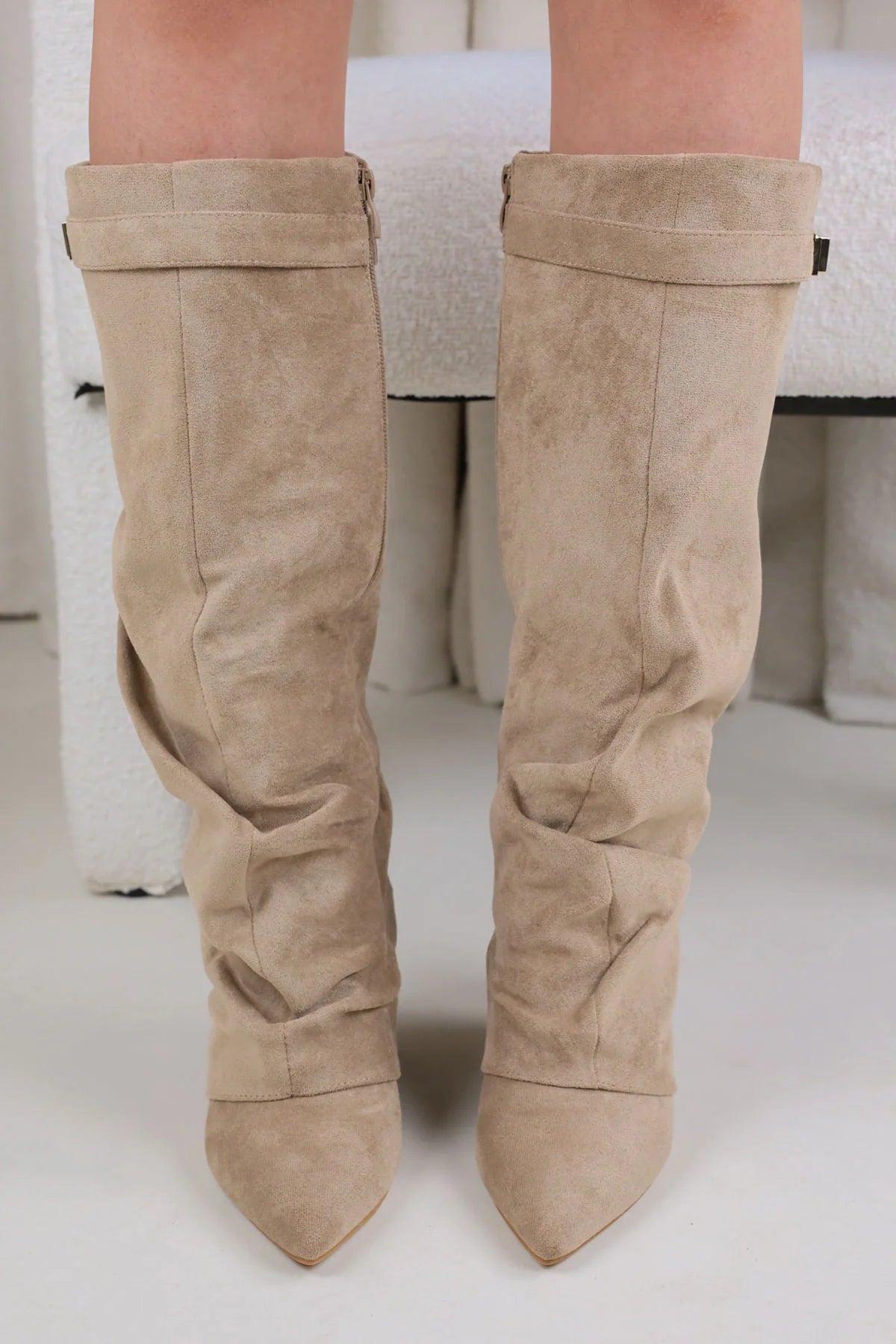Cavalière - bota ancha de ante hasta la rodilla