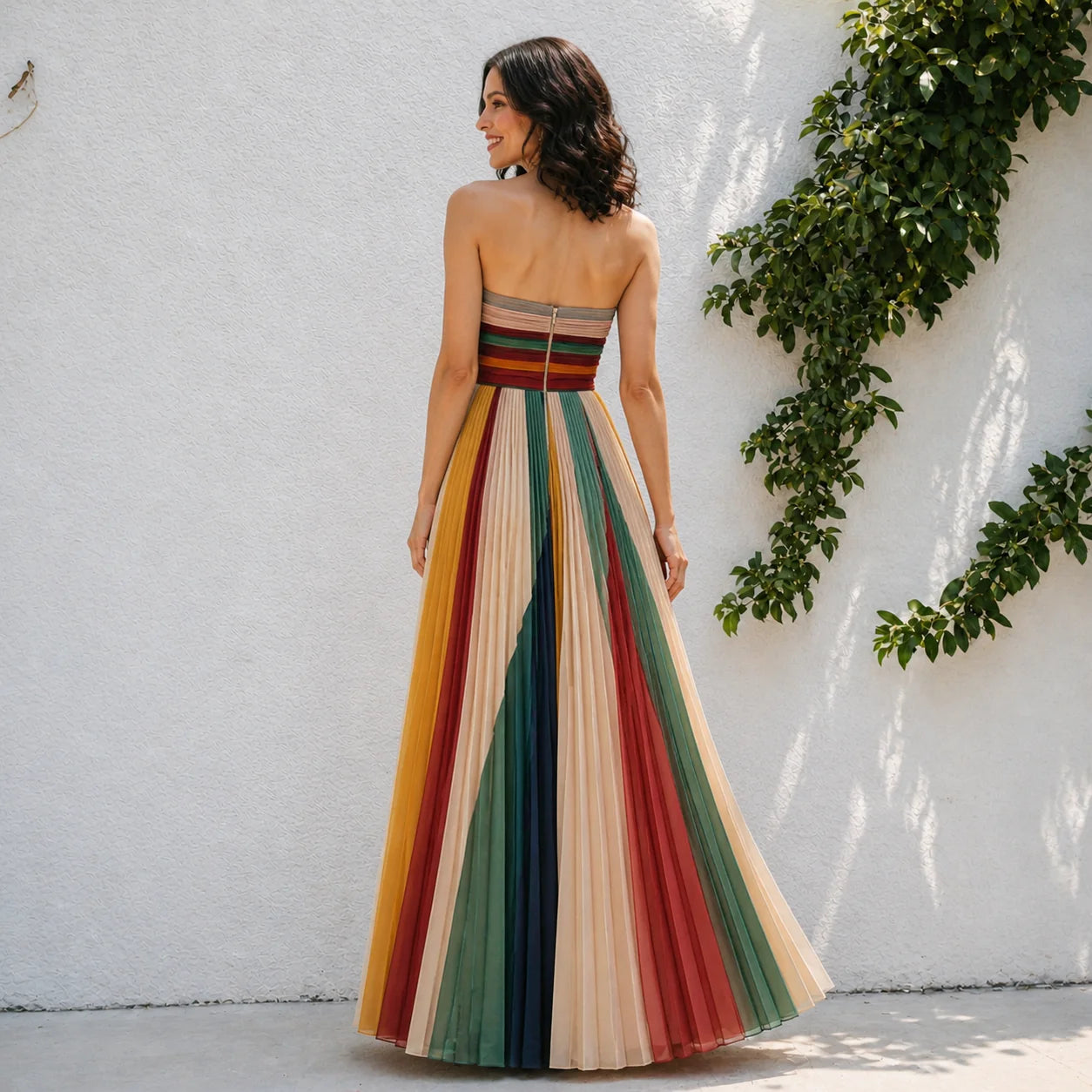Joya de Madrid - vestido largo ajustado y falda plisada