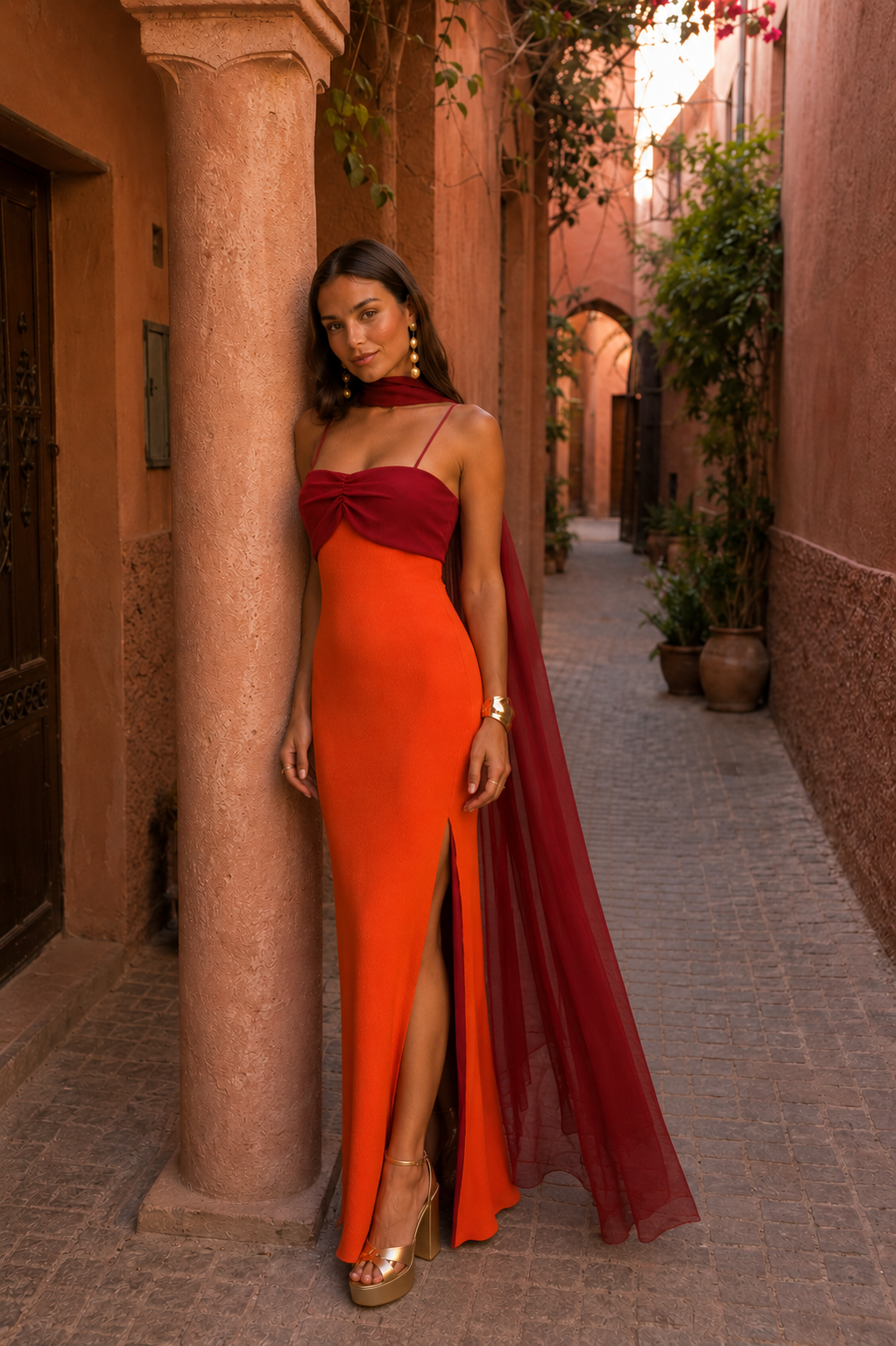 Solstício - vestido largo con capa de gasa