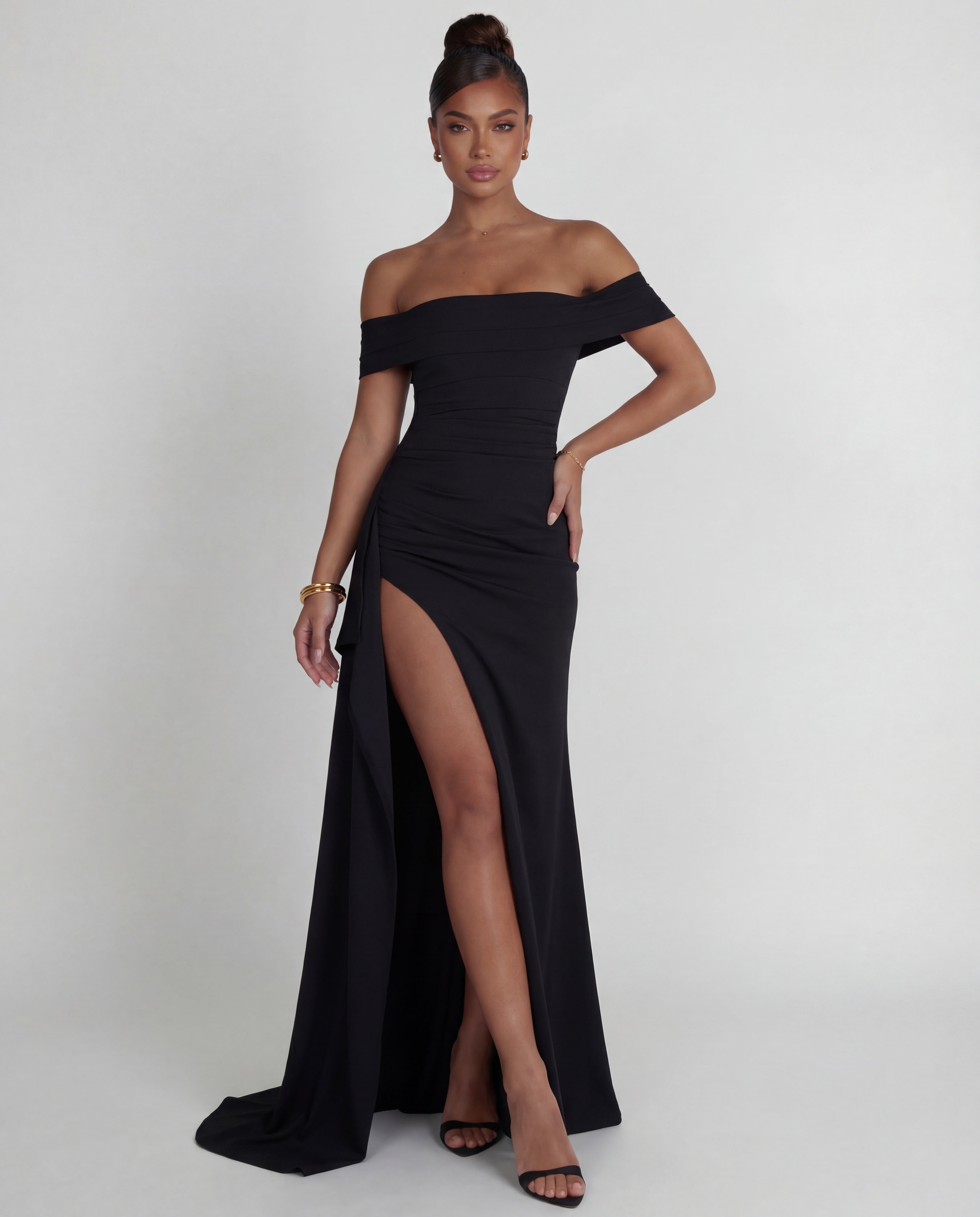 Deseo - vestido largo con hombros al descubierto y drapeado