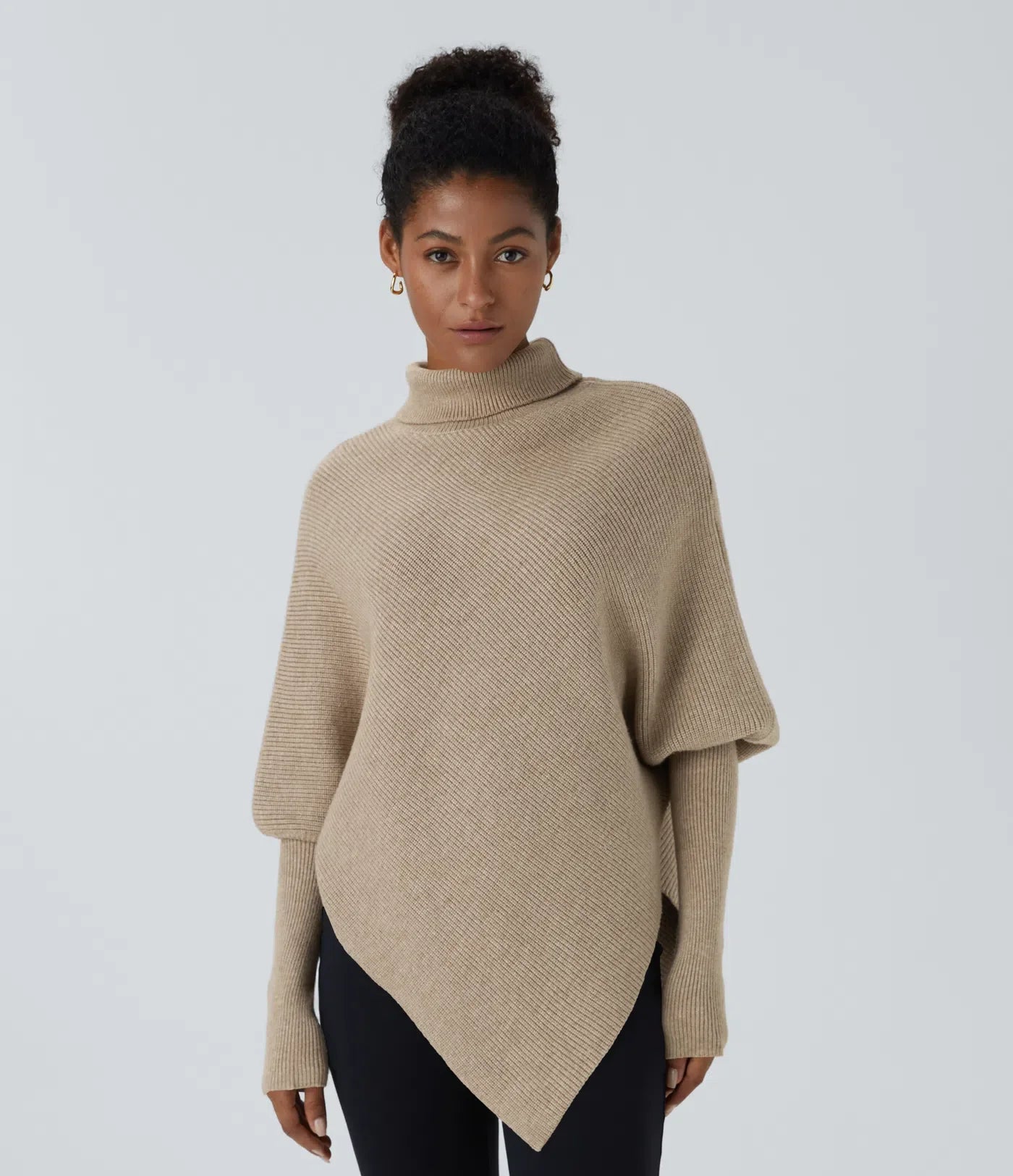 Drapée - elegante jersey de cuello alto