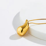 Liora - collar con colgante en forma de gota