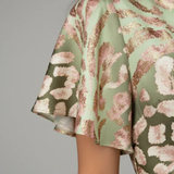 Vera - vestido con escote en V y corte ajustado