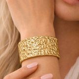 Terra Bold - pulsera con textura y acabado