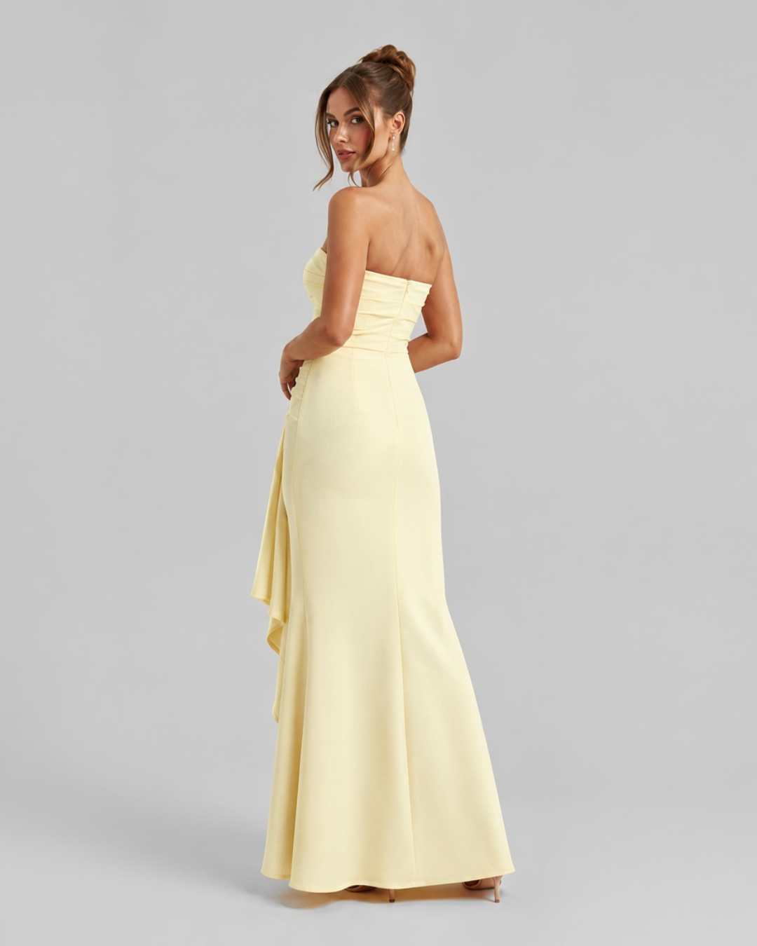 Vega - vestido largo sin tirantes de crepé frazido