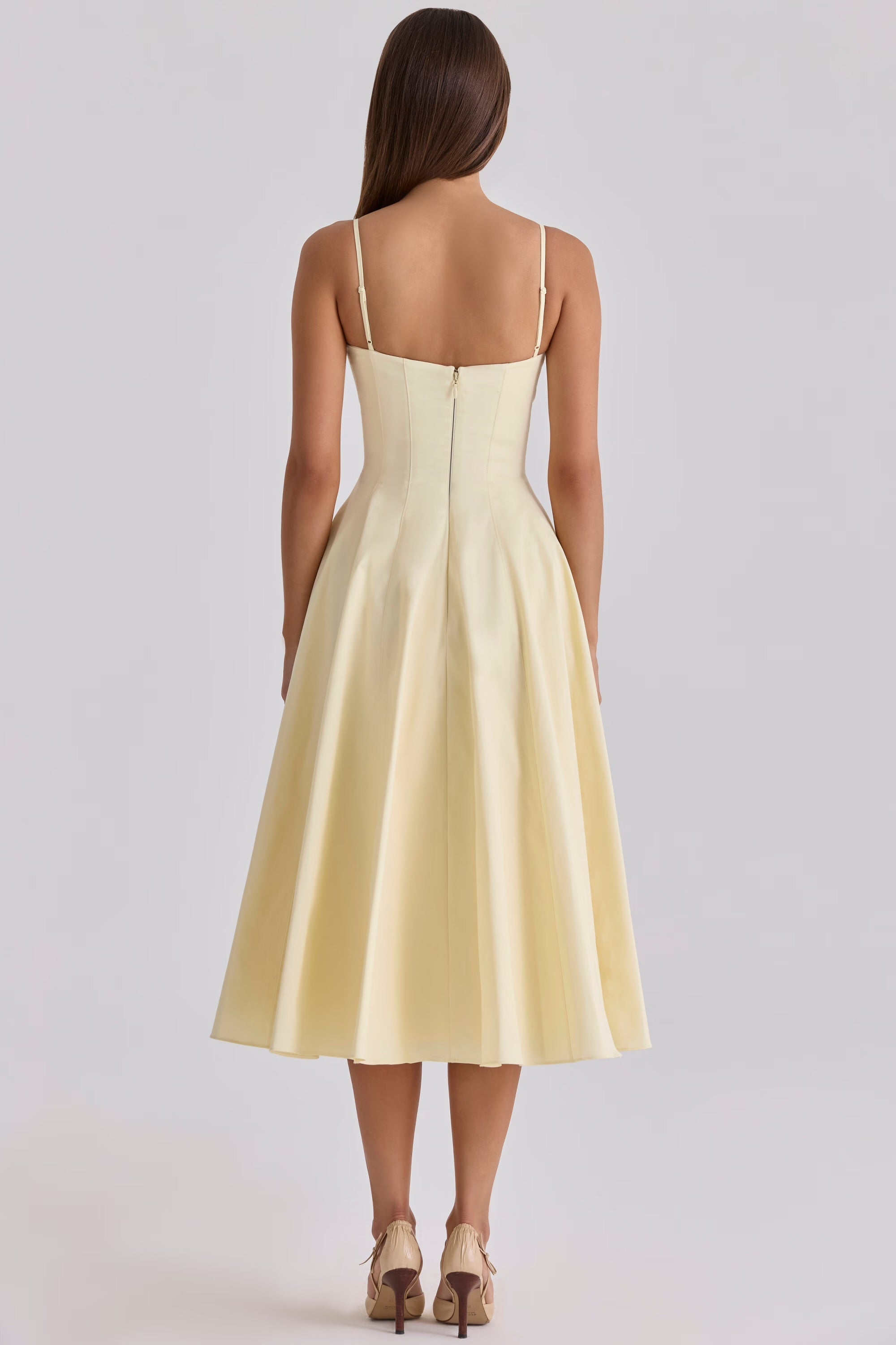 Isla - vestido midi con escote fruncido