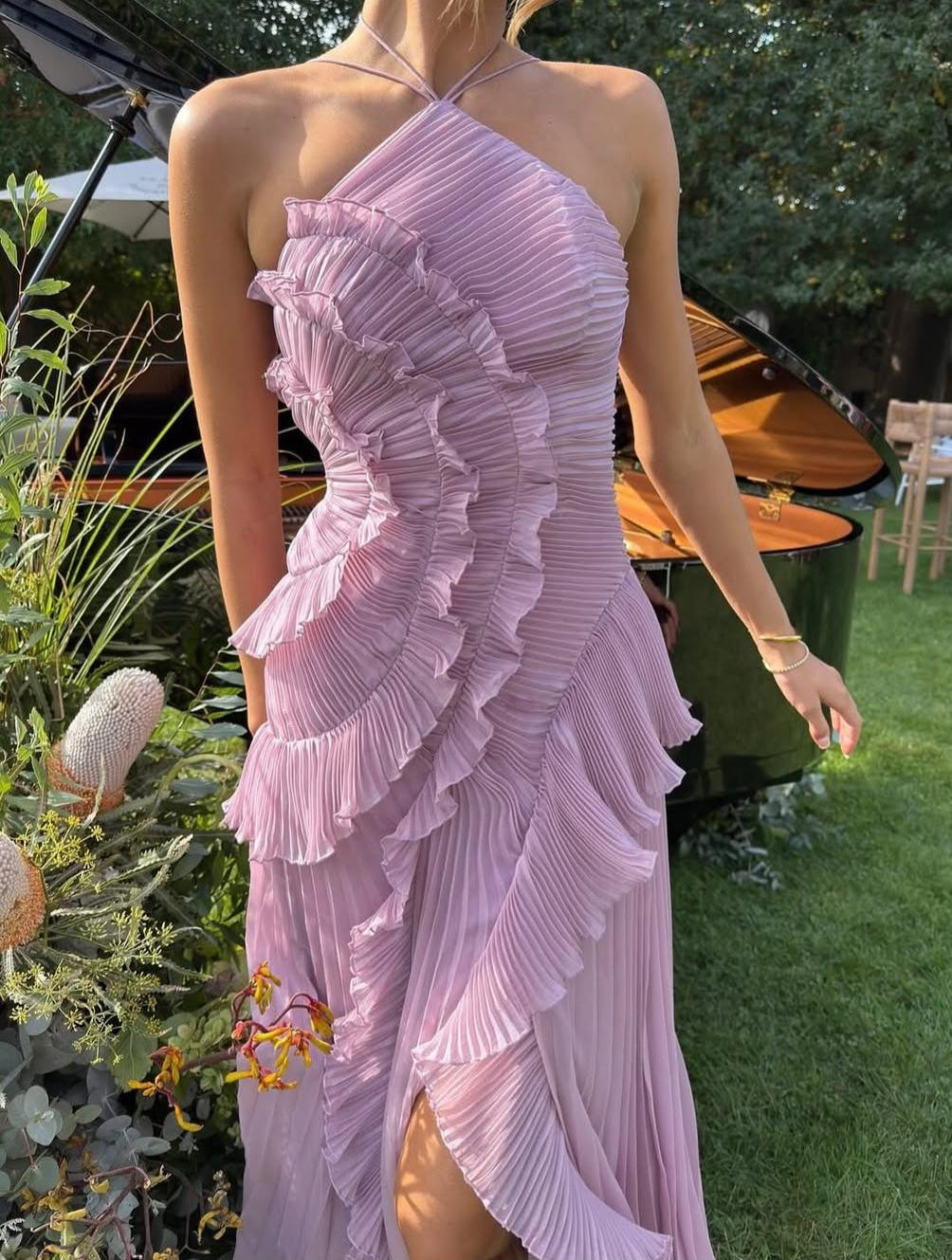 Valeria - vestido de elegancia plisada en Lila
