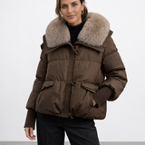 Rocío Madrid - chaqueta acolchada con cuello de pelo