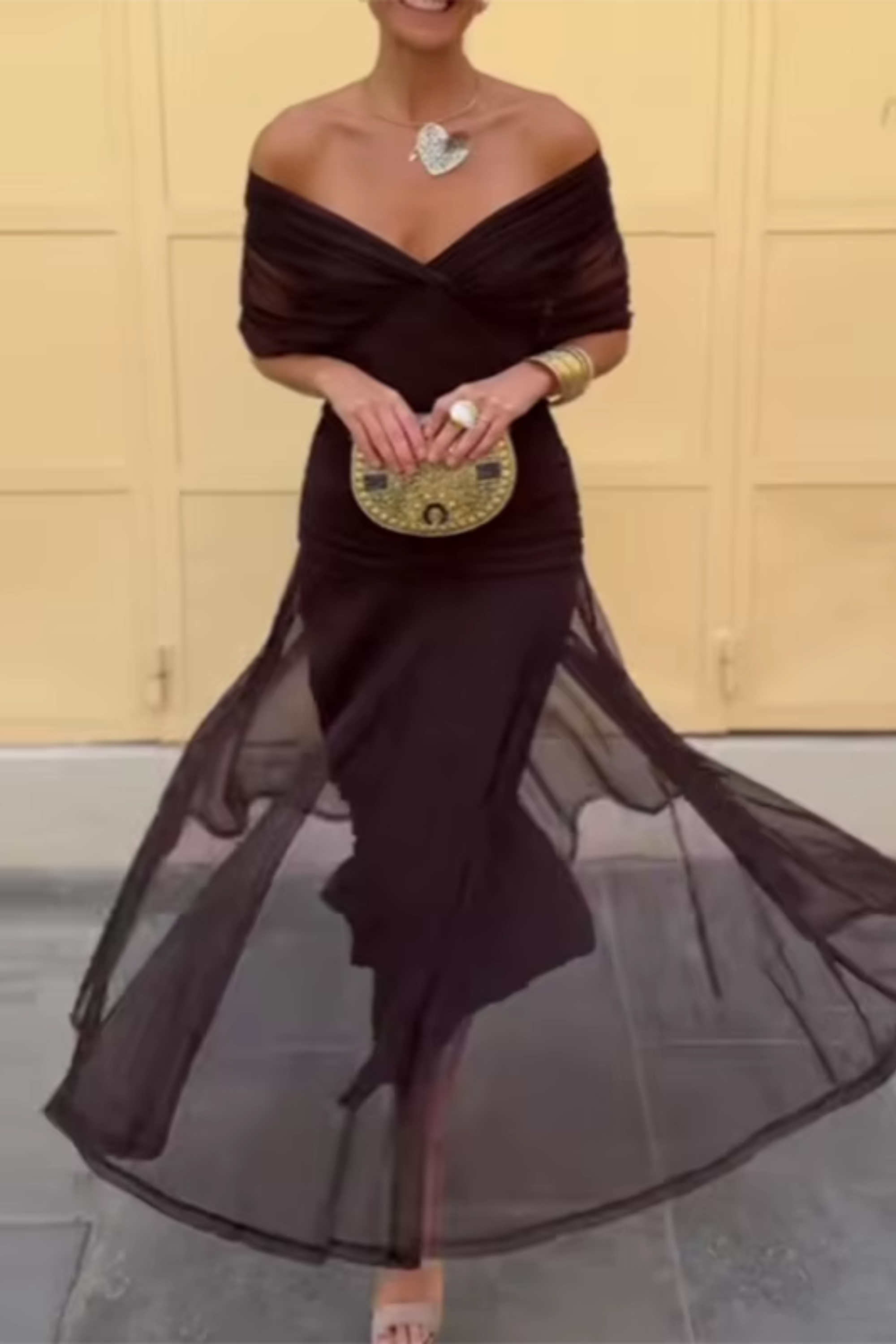 Gitana Moderna - vestido escote en V