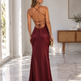 Lola Cobre - vestido de corte fluido y silueta marcada