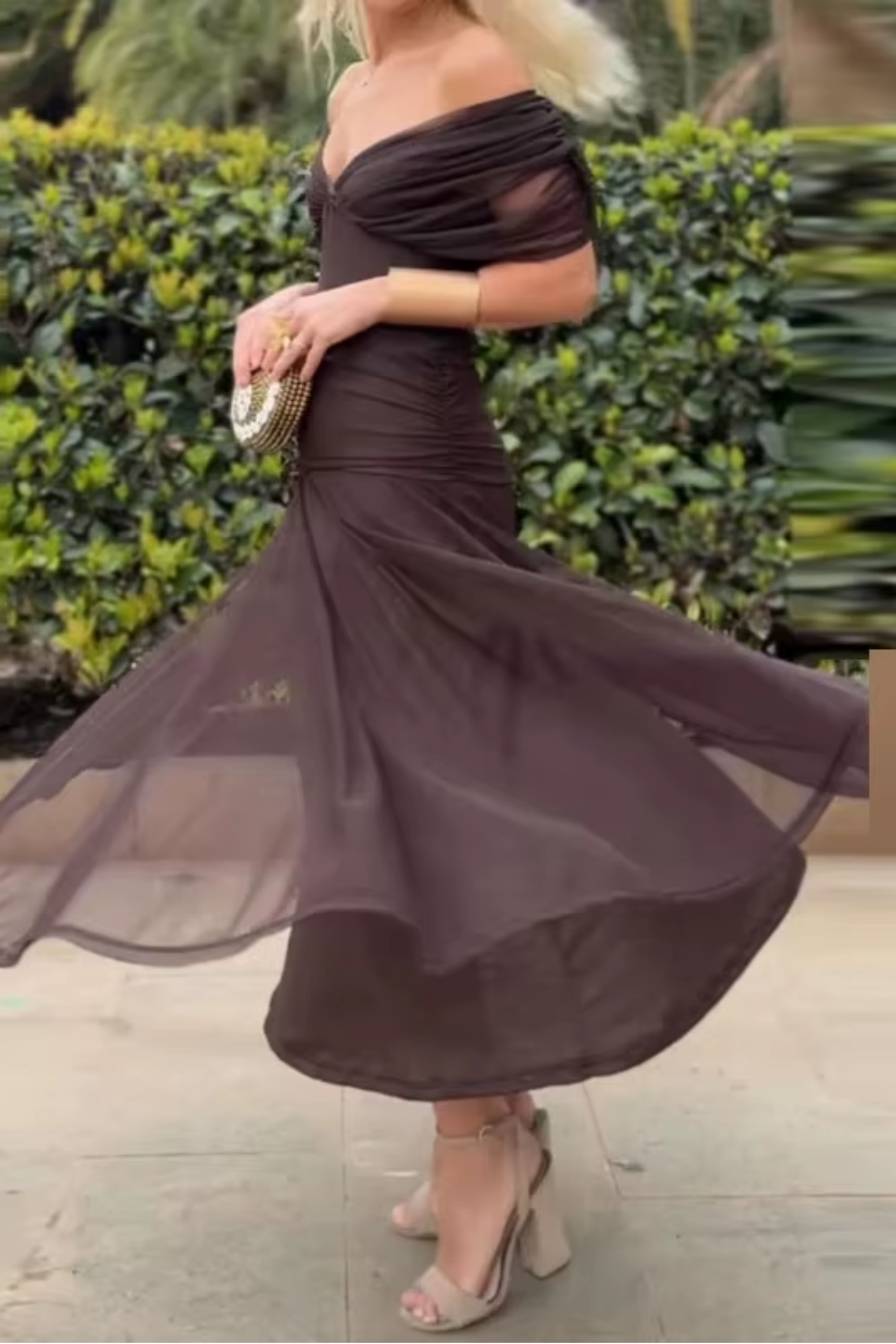 Gitana Moderna - vestido escote en V