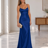 Lola Cobre - vestido de corte fluido y silueta marcada