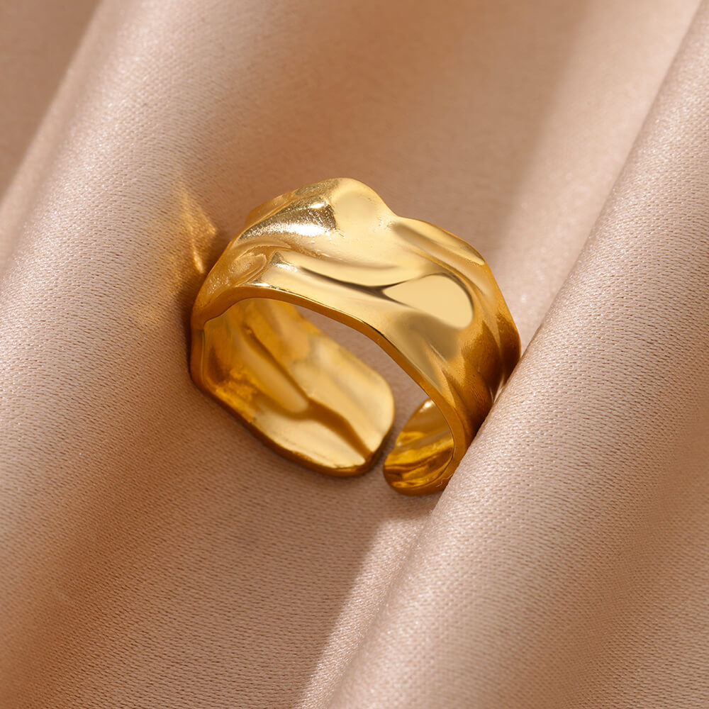 Alquimia - anillo de estilo irregular y acabado sofisticado