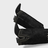 Botines de Tacón con Tachuelas Elegantes