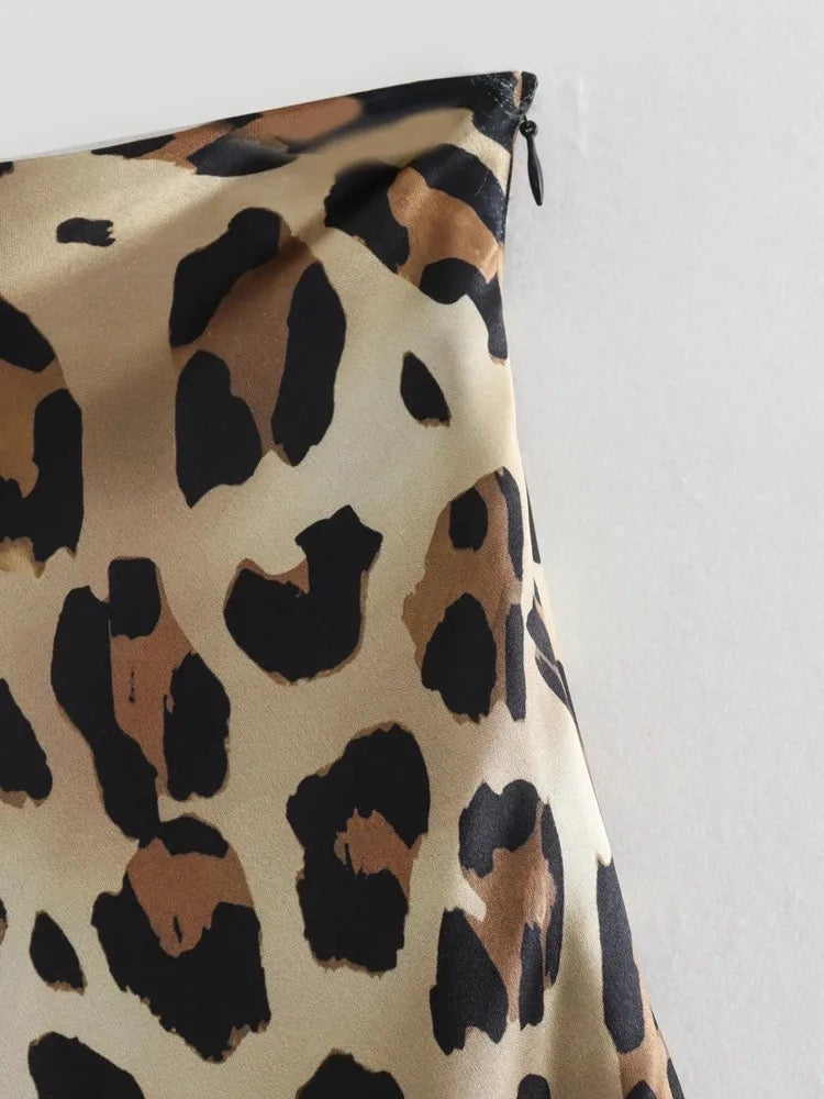 Tigresse - falda de satén con estampado de leopardo