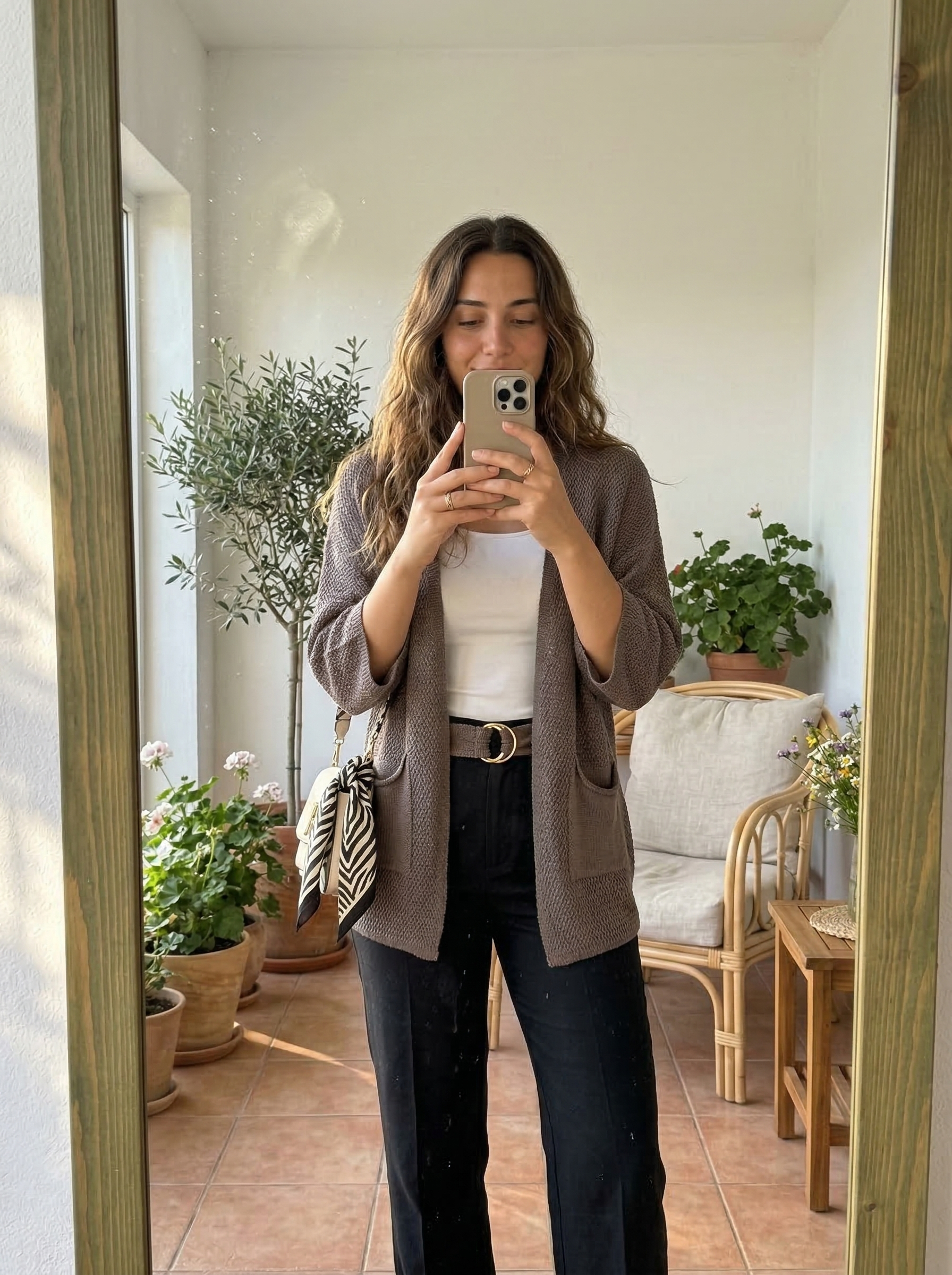 Noelle Silva - cárdigan sofisticado con un toque exclusivo