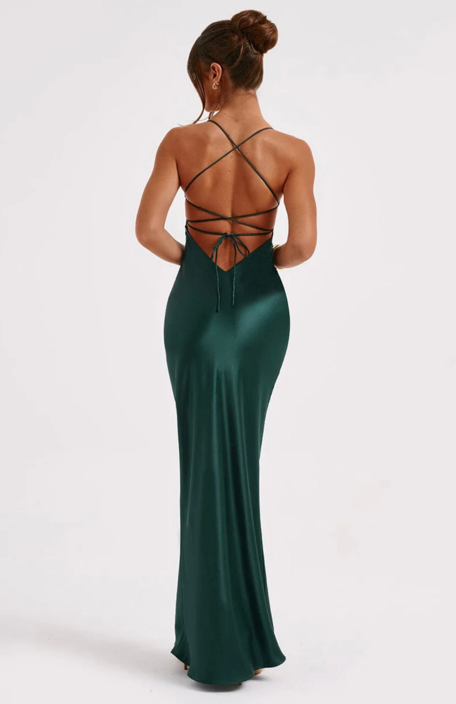 Lola Cobre - vestido de corte fluido y silueta marcada