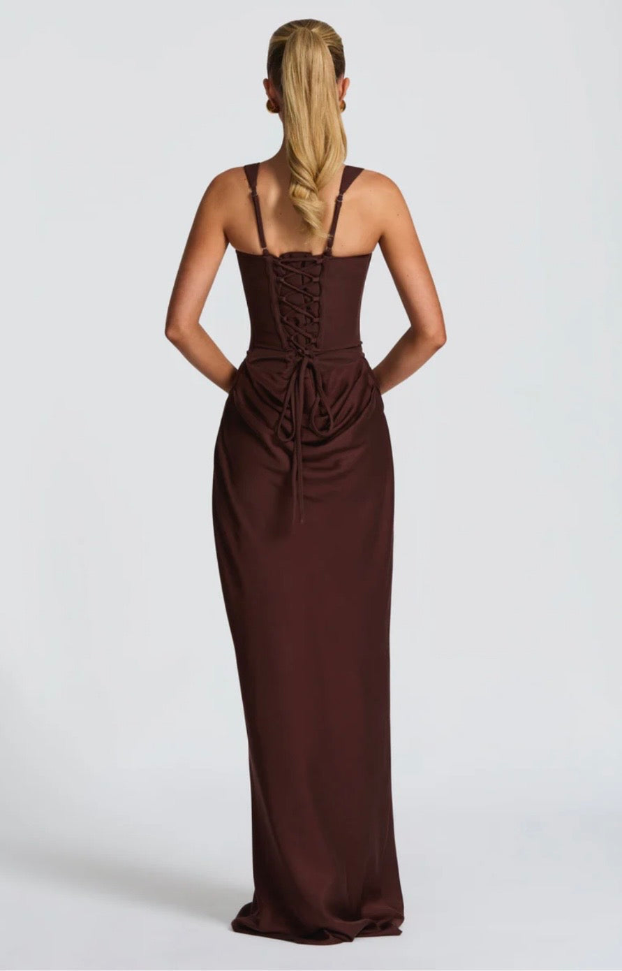 Nora - vestido largo con cintura baja estructurada