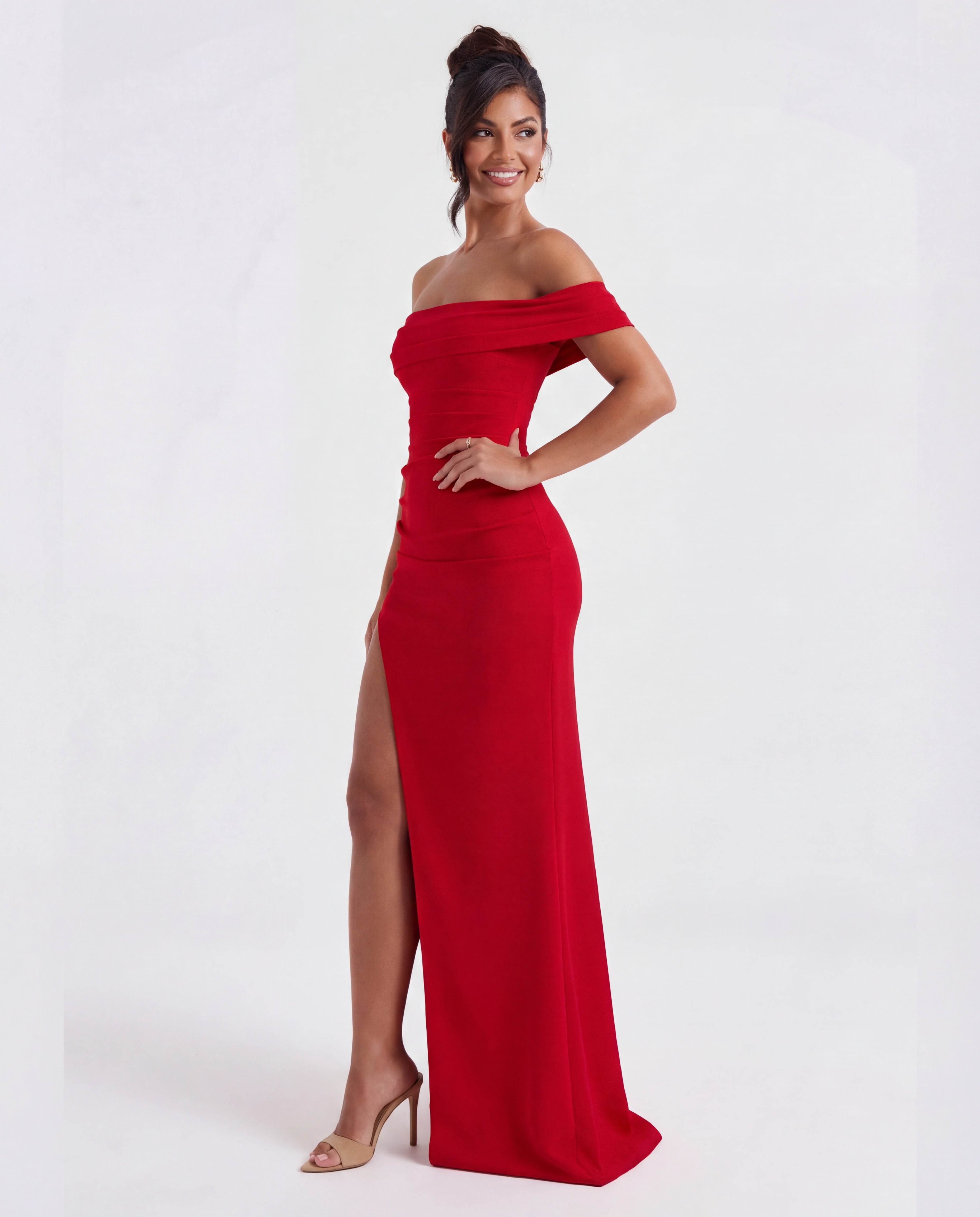 Deseo - vestido largo con hombros al descubierto y drapeado