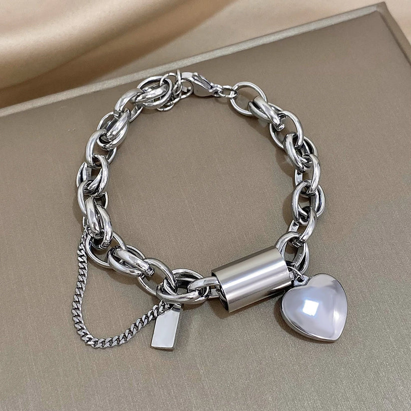 Nuria - pulsera de eslabones con corazón
