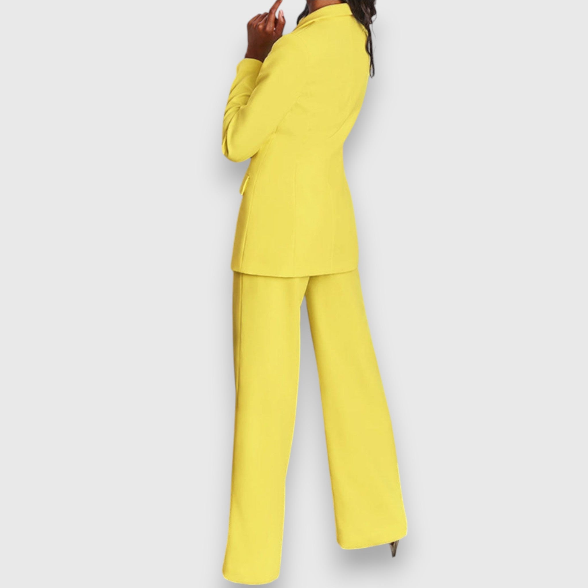 Parisian - conjunto minimalista en cada detalle