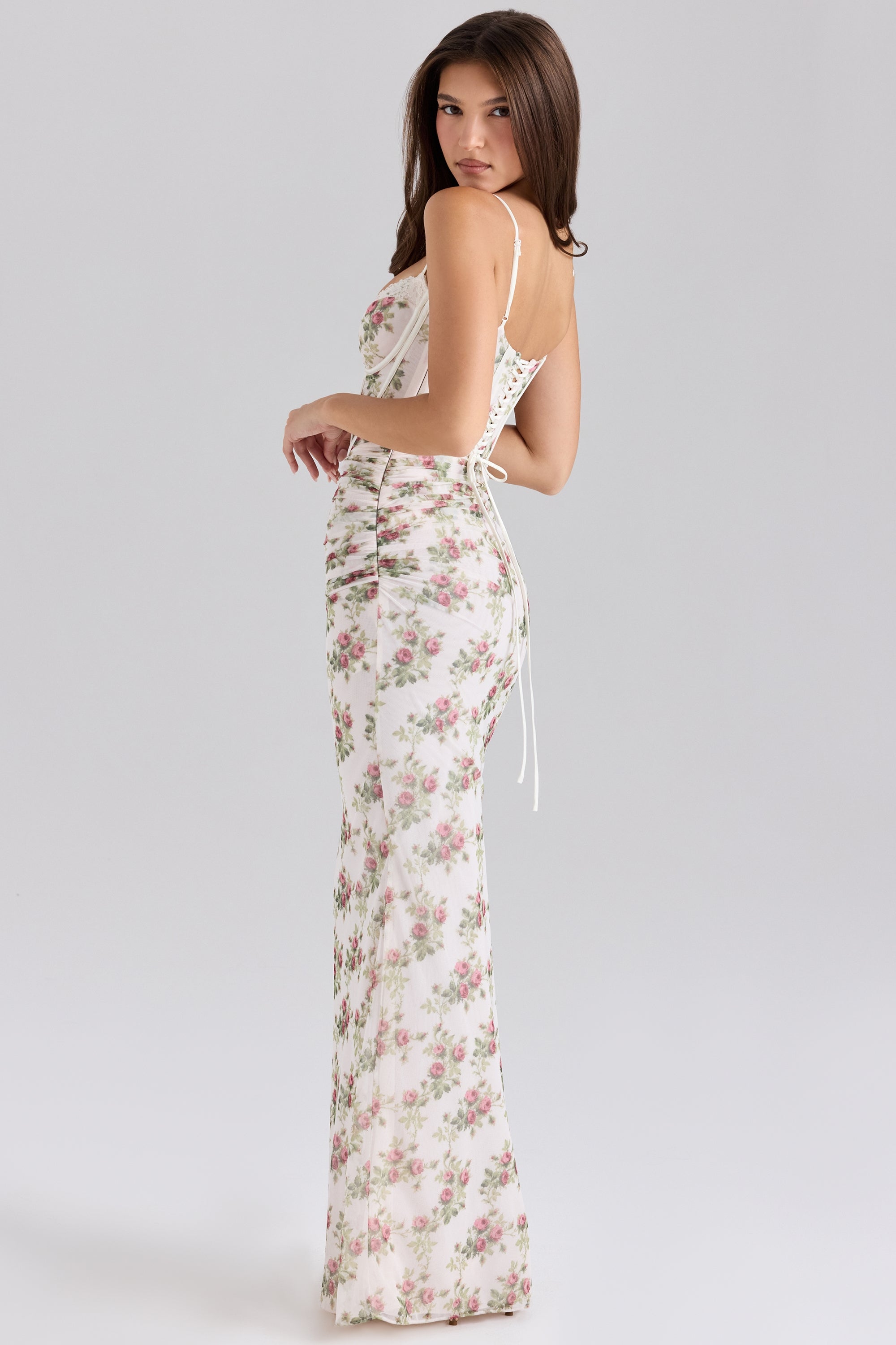 Estela - vestido larga con corsé y floreado