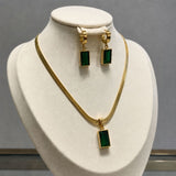 Leonor - conjunto de collar y pendientes en verde esmeralda